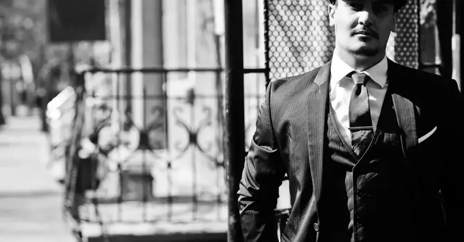 Кепка з «Гострих картузів: як створити культовий образ