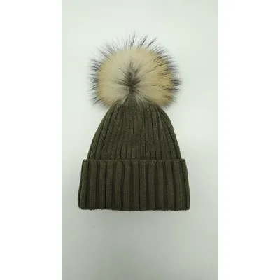 Шапка вязаная в рубчик с натуральным енотовым помпоном на флисовой подкладке с отворотом Иви Glory Kids 50-52 Хаки 5003