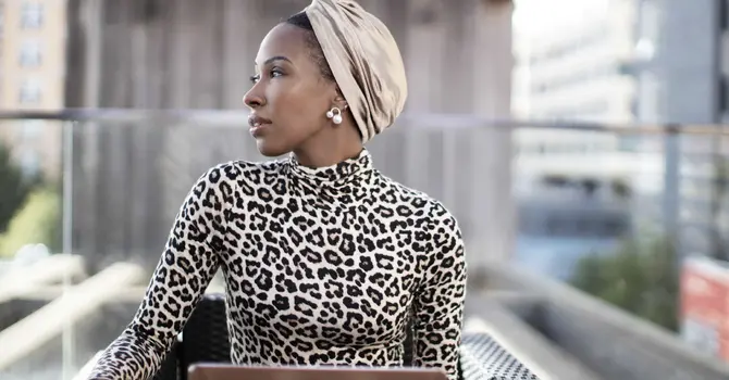 Тепло та стильно: капори як аксесуари must-have для зими