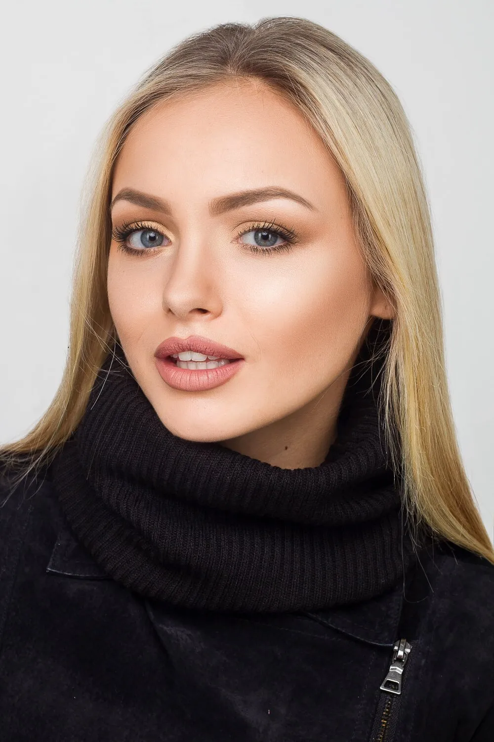 Снуд однотонный мелкой вязки Tony Buff Cascona one size Черный 