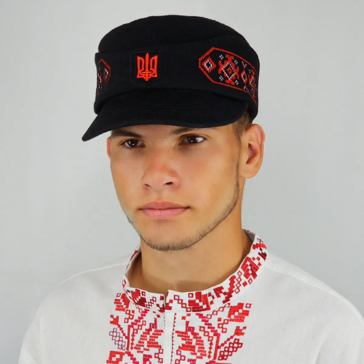 Кепка німка мазепинка бандерівка австрійка кашемірова з кокардою та вишивкою VladAltex 56 Чорний 01460-19 