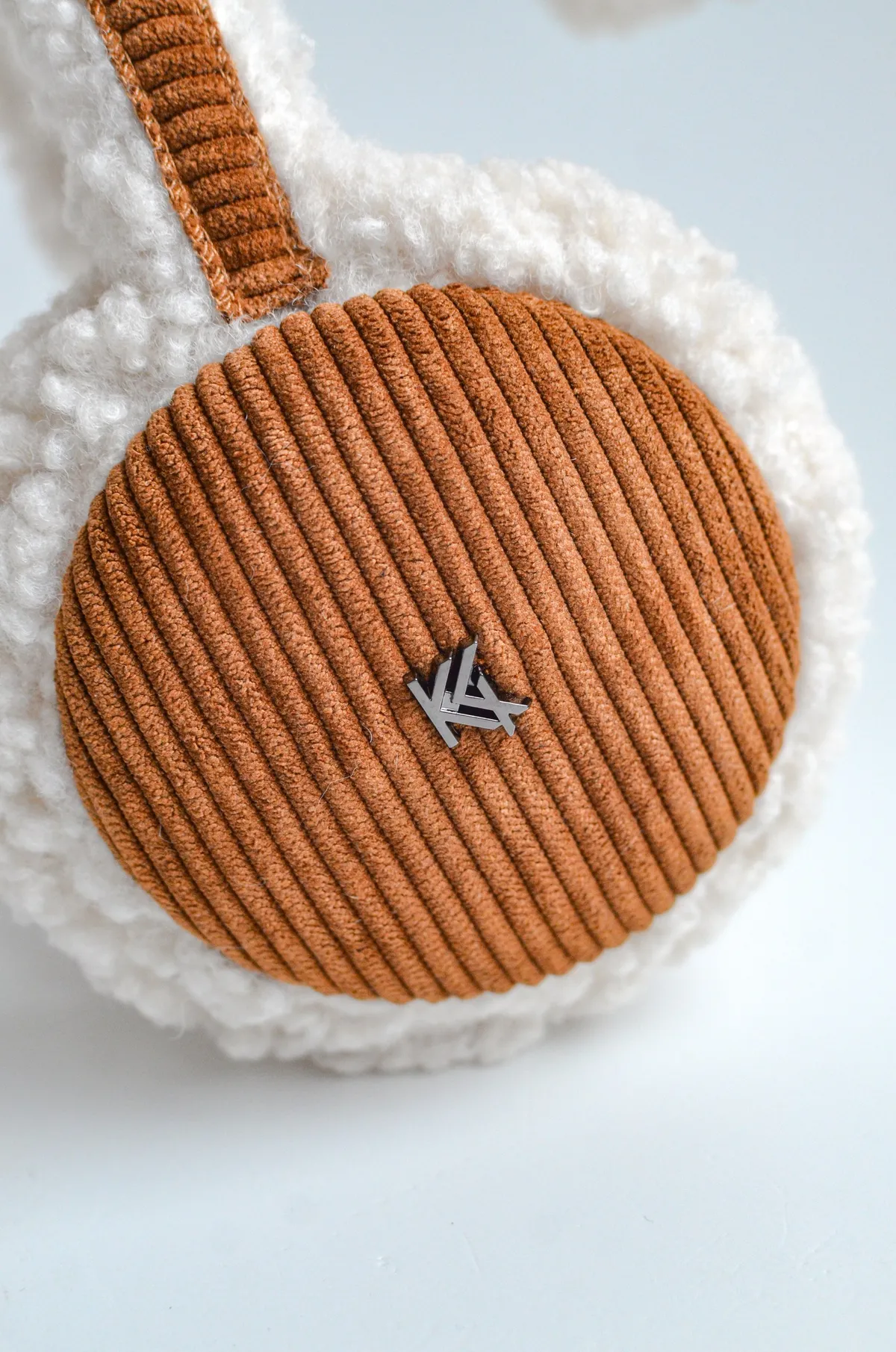 Навушники хутряні з регулятором TEDDY з вельветом 0220-1 KENT&AVER one size Молоко 