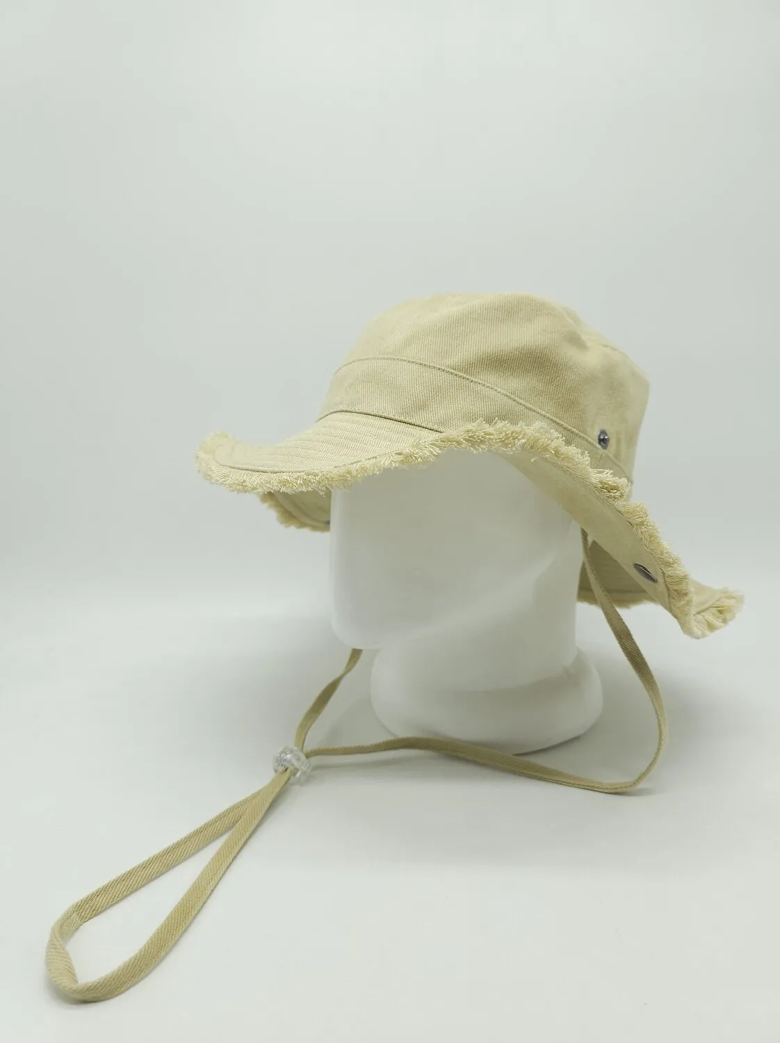 Панама ковбойка с широкими полями регулятором и бахромой 55-58 Песочный 17382 
