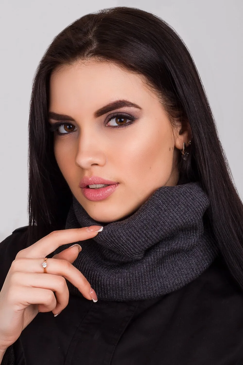Снуд однотонный мелкой вязки Theo Buff Cascona one size Серый 